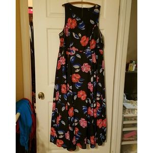 Torrid floral maxi dress